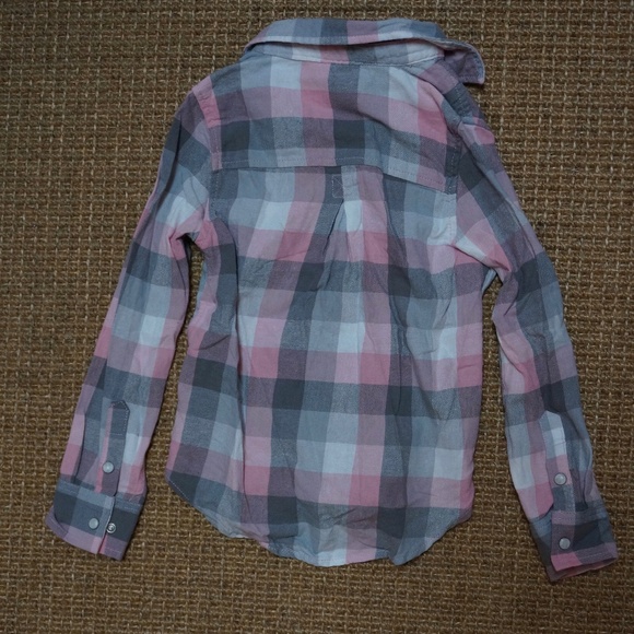 Girls Size 5 Tractr Pink/Grey/White Plaid Button-up Shirt - Picture 3 of 3